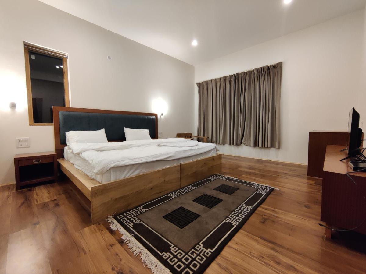 Rock Castle Residency Hotel เลห์ ภายนอก รูปภาพ