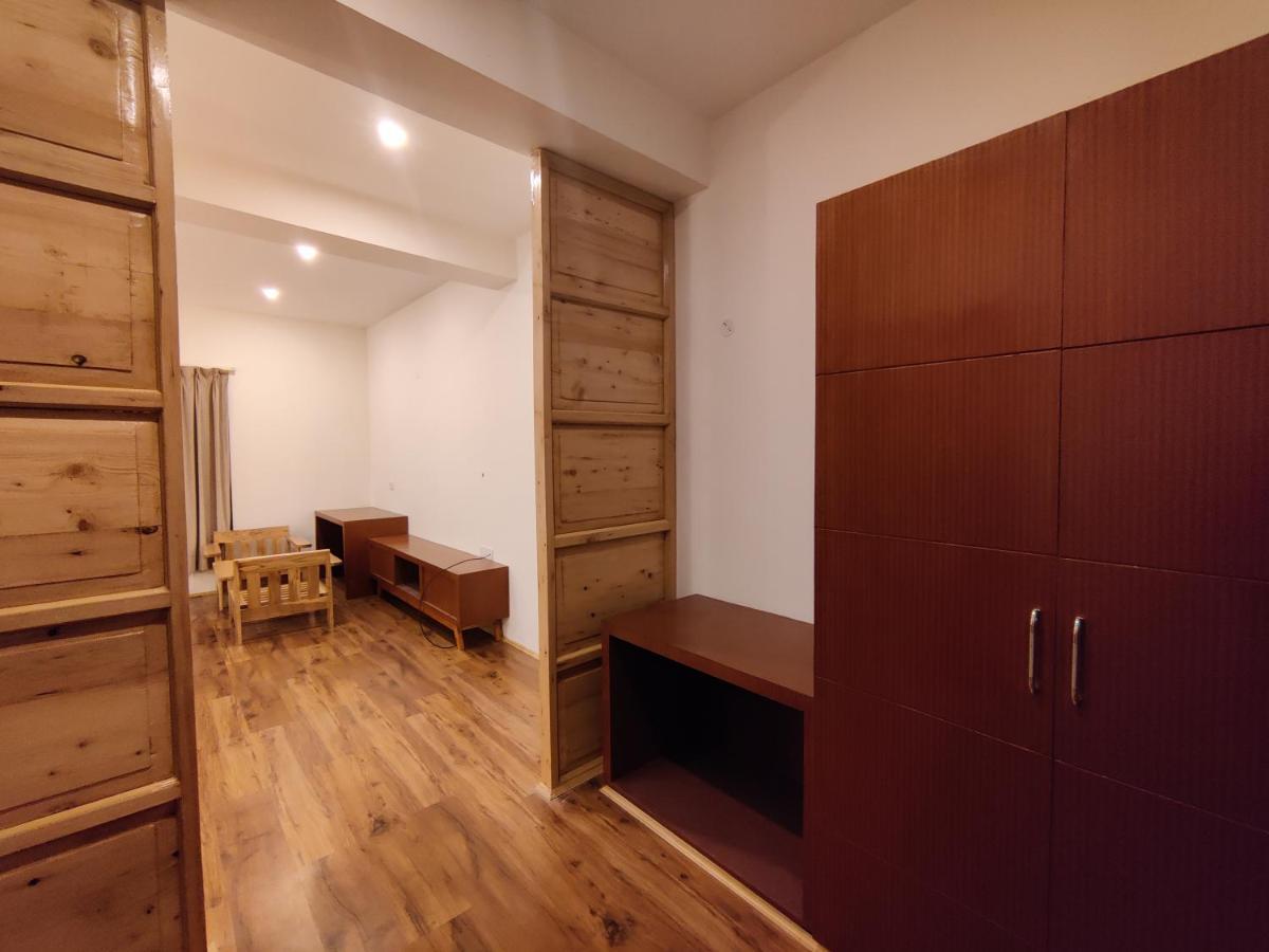 Rock Castle Residency Hotel เลห์ ภายนอก รูปภาพ